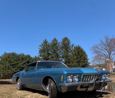 Buick riviera 1972 ( France dpt 82)