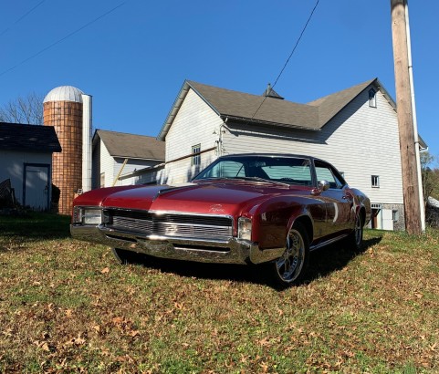 Buick riviera 1967 ( France dpt 22)