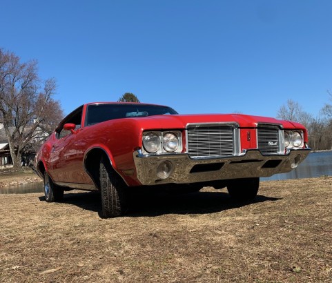 Oldsmobile Cutlass coupe 1971 ( Riyad, Arabie Saoudite)