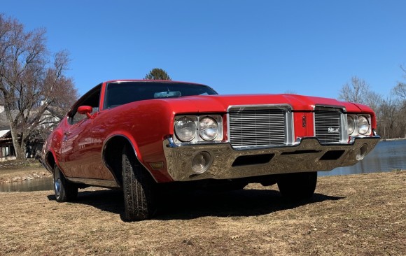 Oldsmobile Cutlass coupe 1971 ( Riyad, Arabie Saoudite)