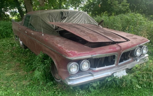 Imperial crown 4 door hardtop, (Annville ,PA)