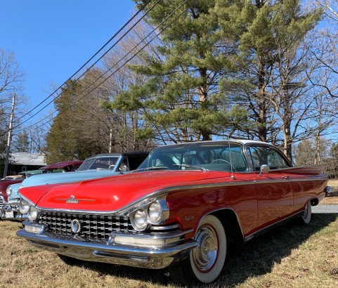 Buick Invicta hardtop coupe  ( Compton, CA)