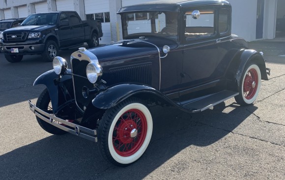 Ford Model A coupe 1930 ( France dpt 56)