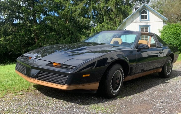 Pontiac Trans Am 1982 ( France dpt 69)