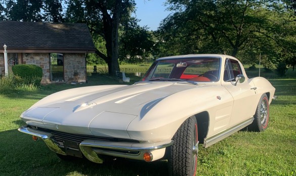 Chevrolet corvette stingray 1964 ( France dpt 59)