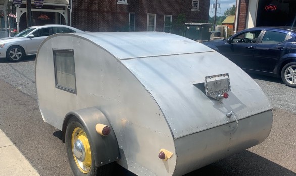 Ehresman  Sportster tear drop 1946 ( France dpt 72)