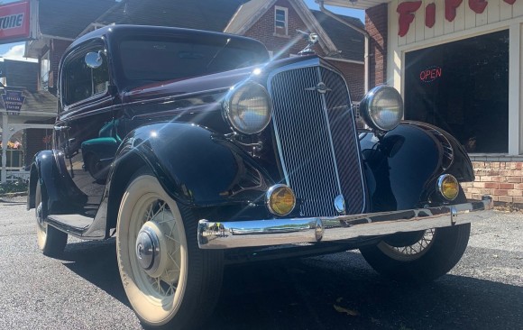 Chevrolet coupe 3 windows 1935 ( France dpt 28)