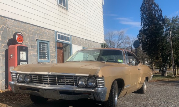 Chevrolet Impala coupe 1967  ( Macungie, PA )