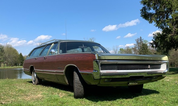 Plymouth Fury sport suburban 1970 ( Brooklyn, NY)