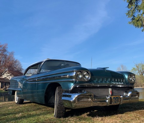 Oldmsobile super 88 hardtop coupe ( Reading ,PA)