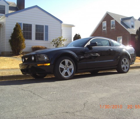Ford Mustang fastback GT 2005 ( France dpt 19)