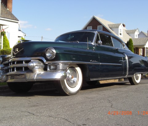 Cadillac coupe de ville 1953 ( France dpt 75)