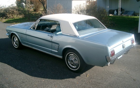 Ford Mustang coupe 1966 ( France dpt 54)
