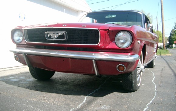 Ford Mustang coupe 1966 ( France dpt 07)