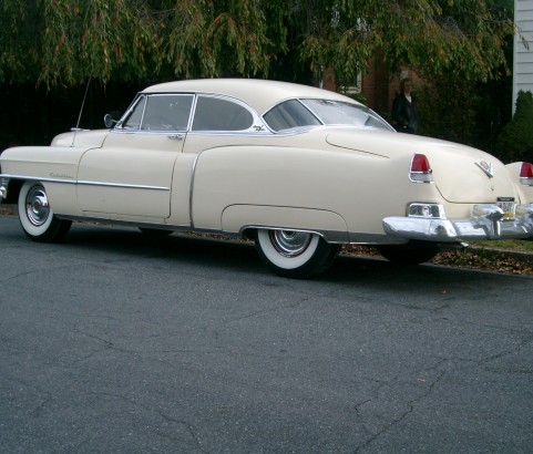 Cadillac coupe de ville 1951 ( France dpt 63)