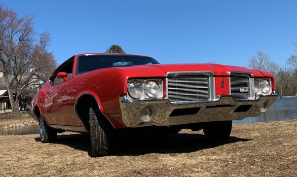 Oldsmobile Cutlass coupe 1971 ( Riyad, Arabie Saoudite)