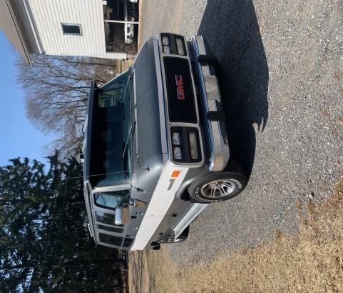 GMC Vandura 2500 Conversion van 1993 (France dpt 29)